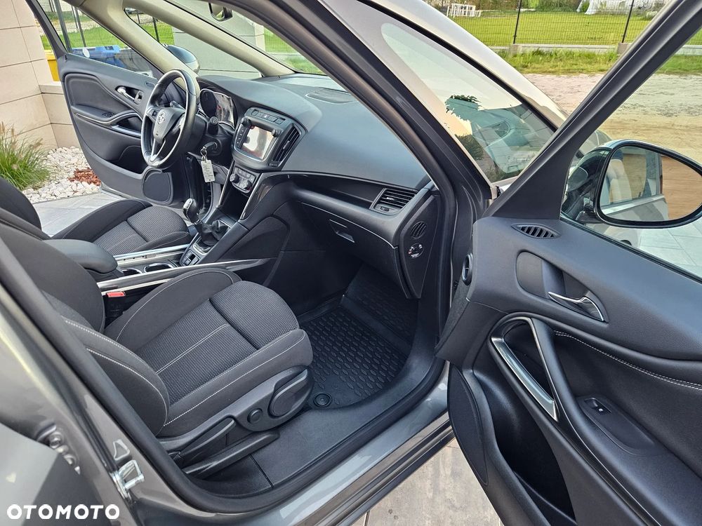 Opel Zafira 2.0 D (CDTI ecoFLEX) Start/Stop Business Innovation - 24
