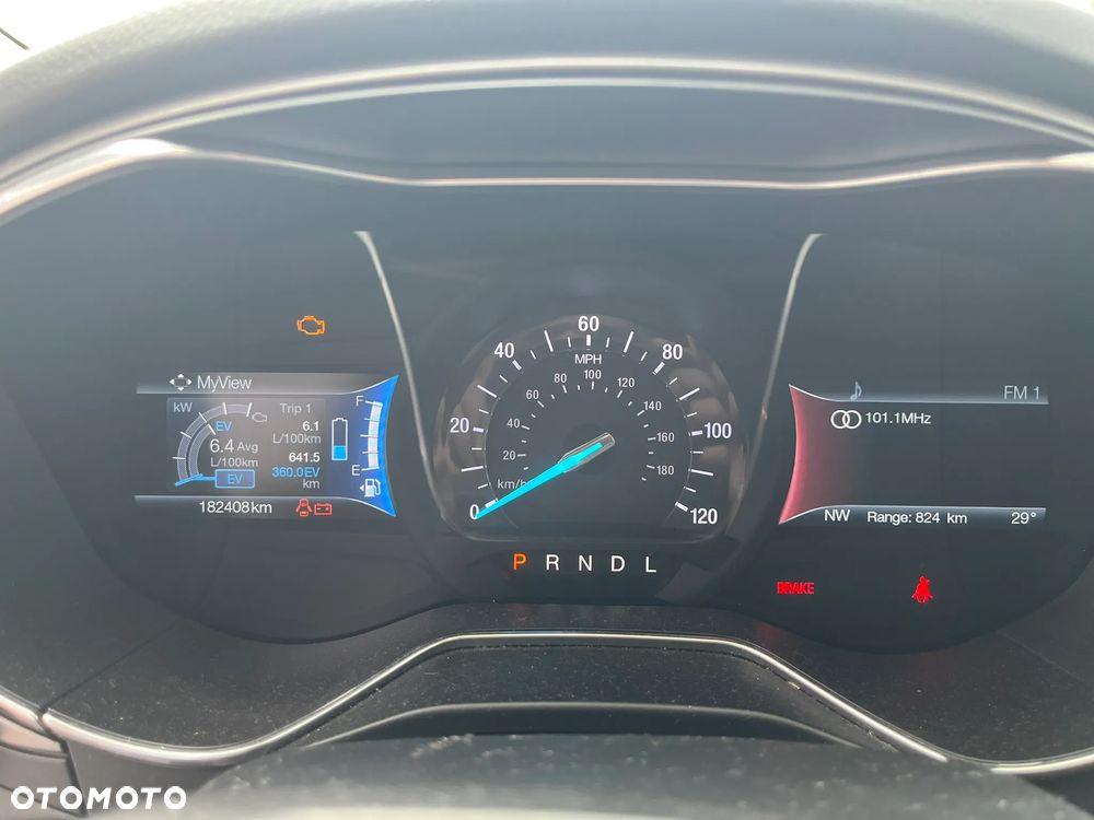 Ford Fusion - 12