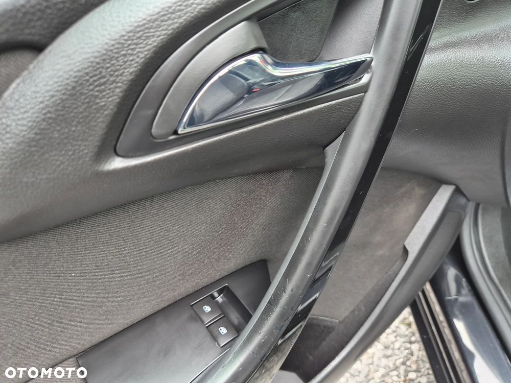 Opel Astra 1.6 CDTI Essentia - 33