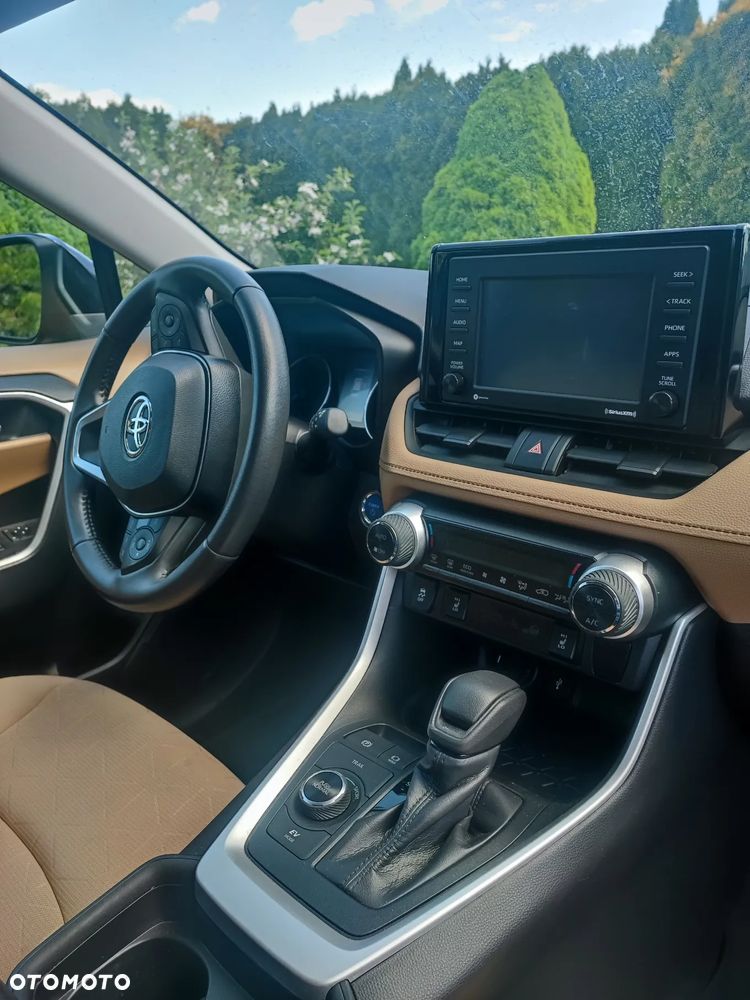 Toyota RAV4 - 5