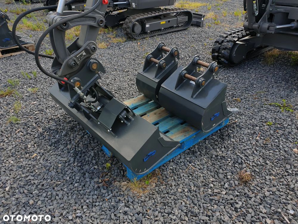 Volvo ECR25D NOWA DOSTĘPNA OD RĘKI, SZYBKOZŁĄCZE, DŁUGIE RAMIĘ, OBRÓT W OBRYSIE - 22