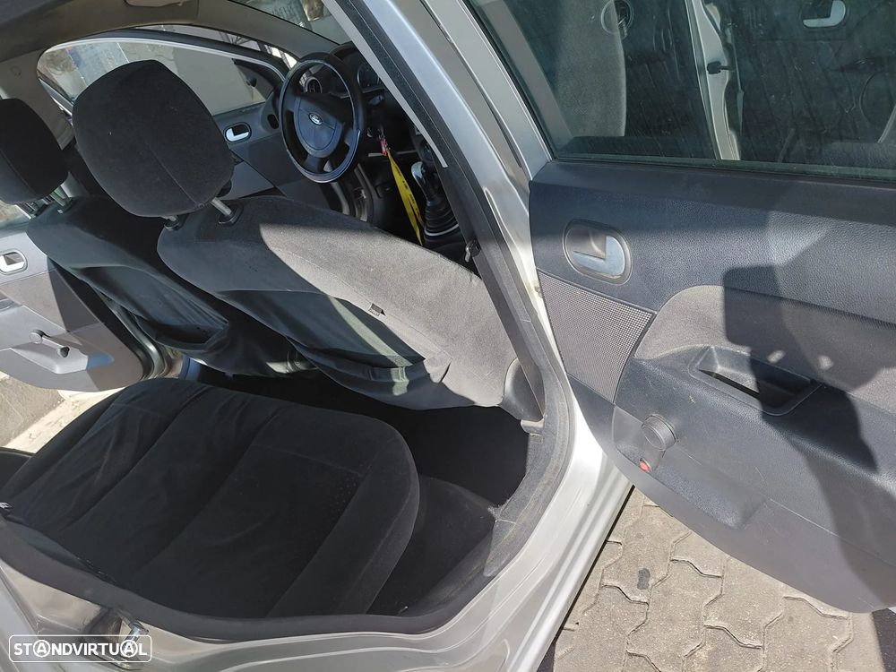 Ford Fiesta 1.25 Trend - 13
