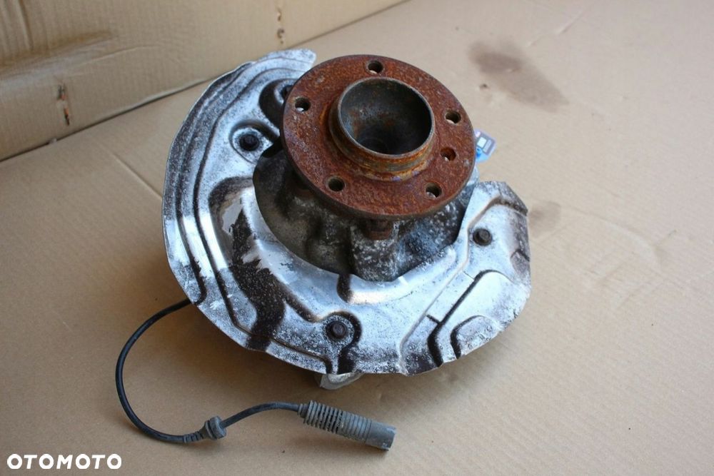 Zwrotnica piasta BMW e81 e82 e87 e88 6764443 LEWA PRZÓD (2221) - 2