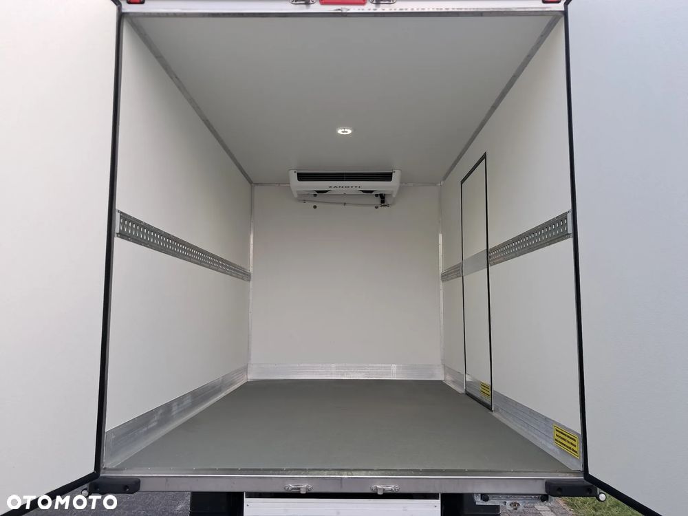 Iveco 35S16  Chłodnia ZANOTTI Salon Polska zasilanie 230V - 13