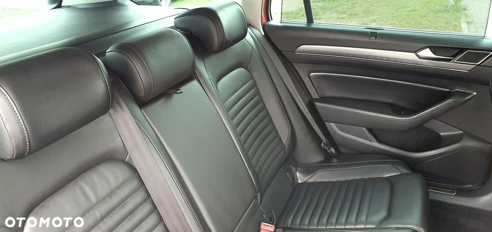 Volkswagen Passat Alltrack - 16