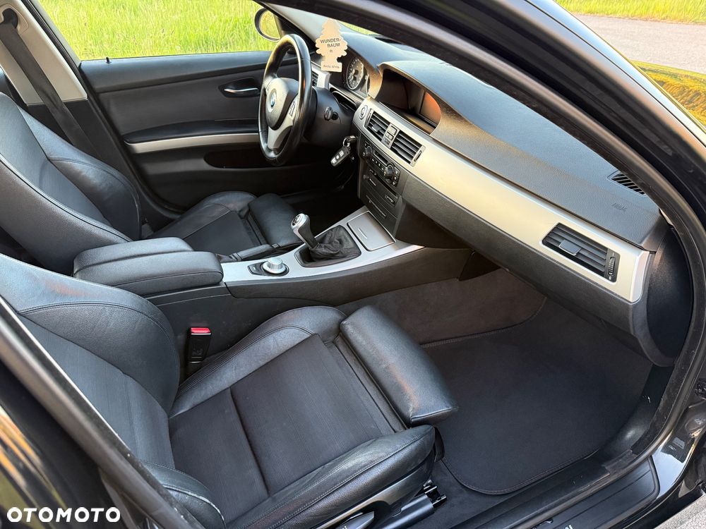 BMW Seria 3 320d DPF - 19
