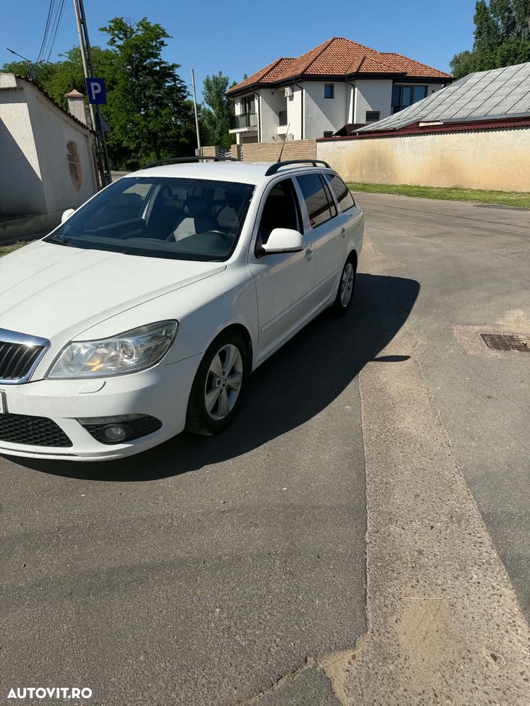 Skoda Octavia 2.0 TDI RS DSG - 2