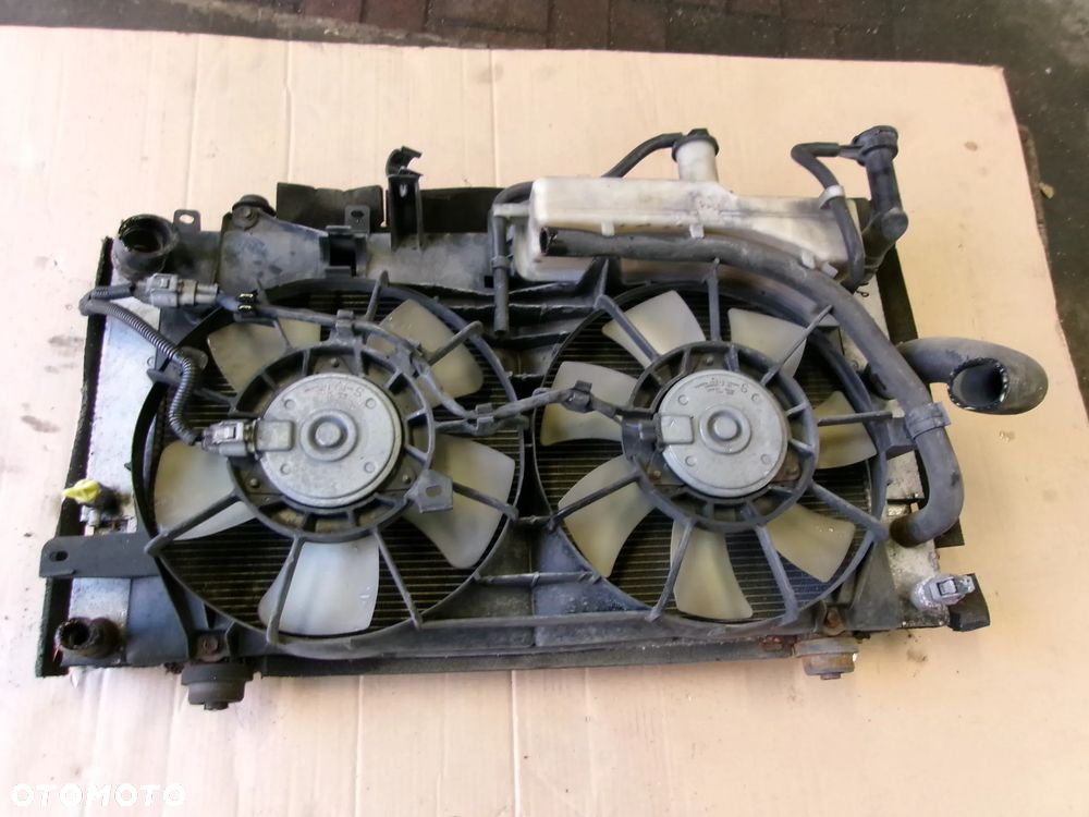 CHŁODNICE WENTYLATOR KOMPLET TOYOTA PRIUS II - 2