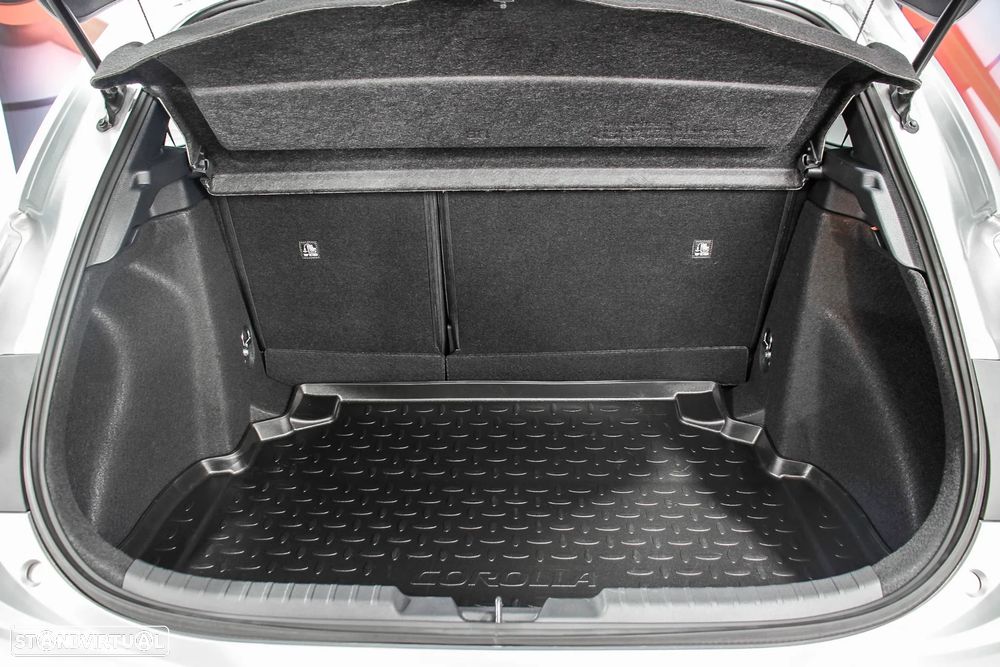 Toyota Corolla 1.8 Hybrid Comfort - 28