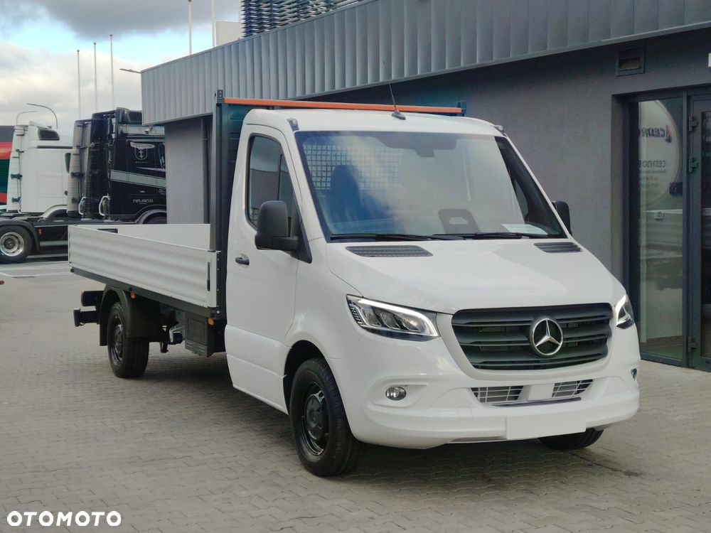 Mercedes-Benz Sprinter - 4