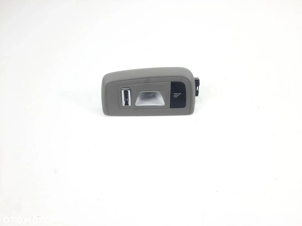LAMPKA WNĘTRZA KABINY PRAWA 97063206202 PORSCHE PANAMERA I 970 - 2