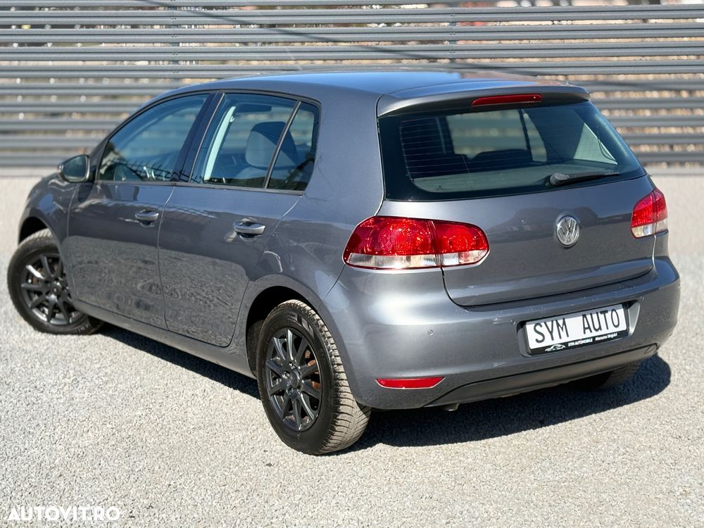 Volkswagen Golf - 5
