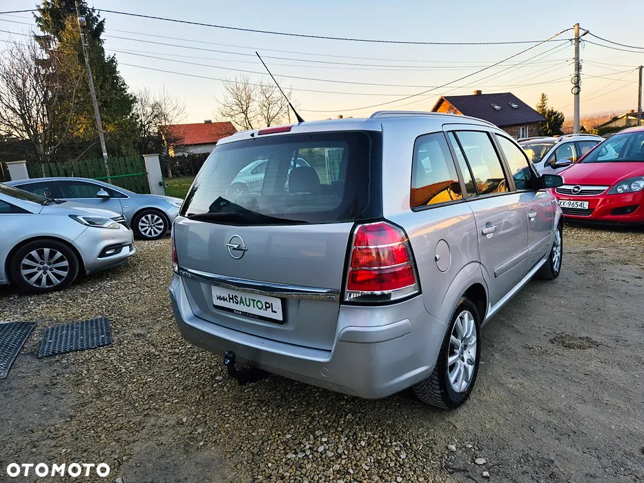 Opel Zafira 1.8 Cosmo - 15