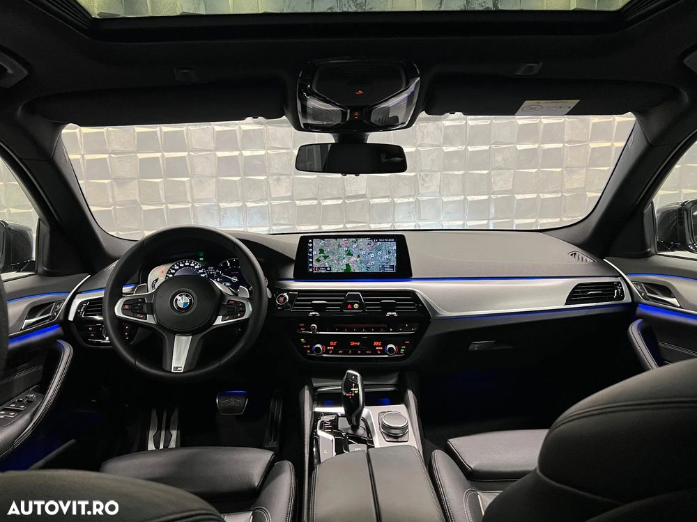 BMW Seria 5 520d xDrive AT - 13