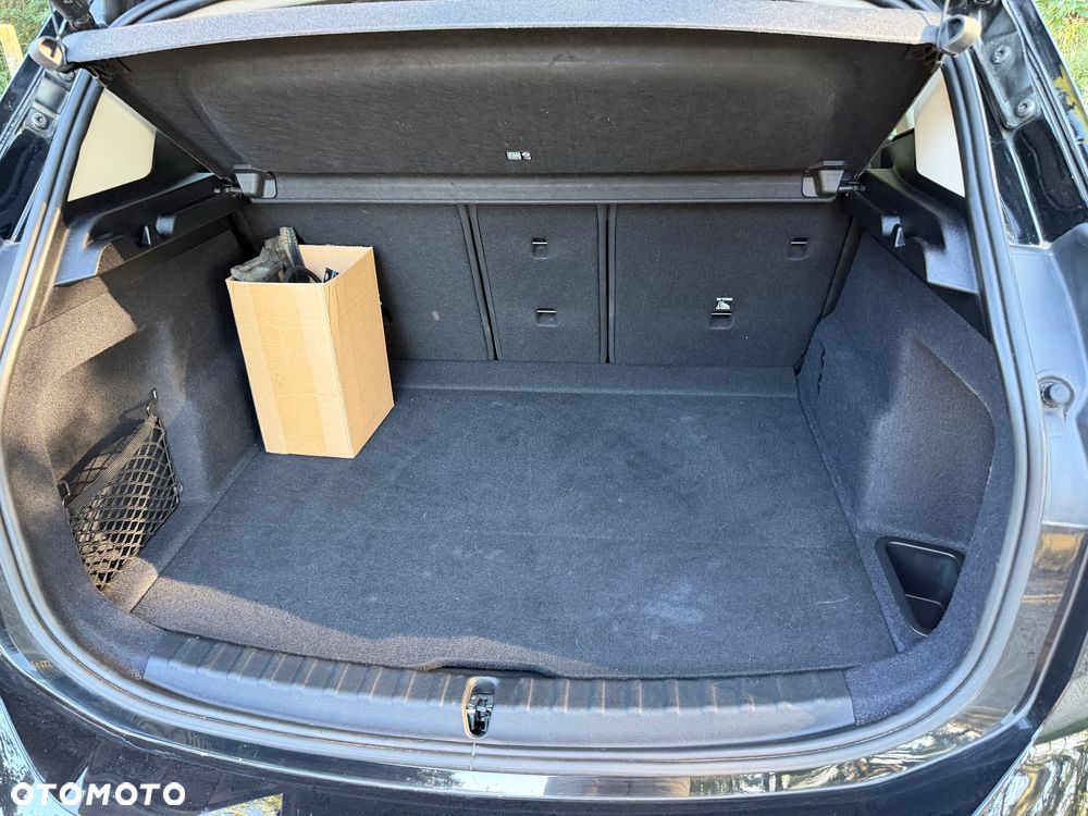 BMW Seria 2 218i Advantage - 12