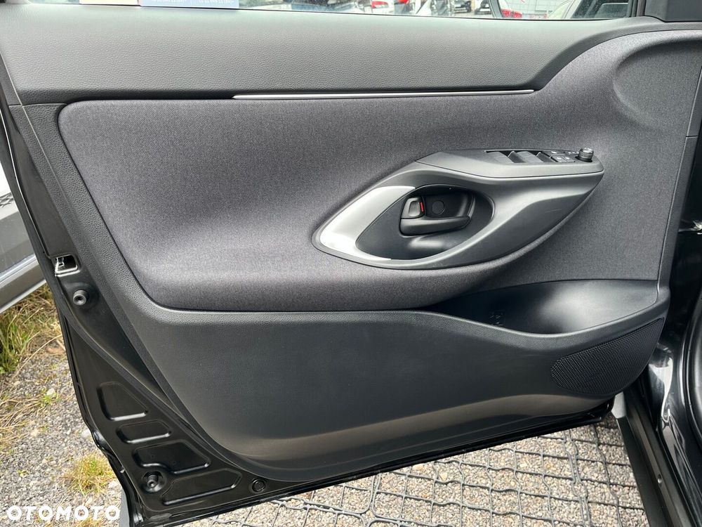 Toyota Yaris Cross Hybrid 1.5 Comfort - 24
