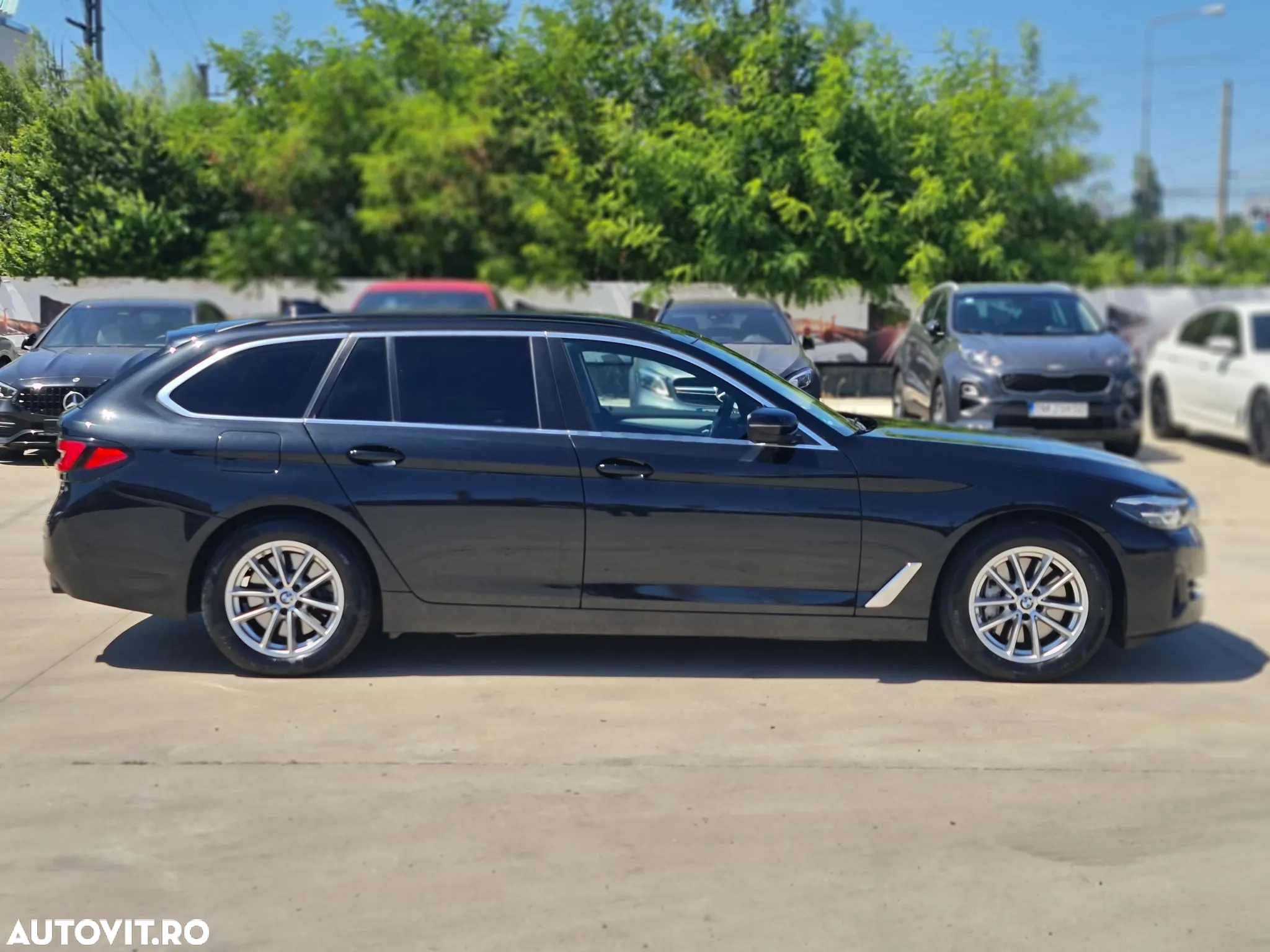 BMW Seria 5 530d xDrive Touring Aut. - 7