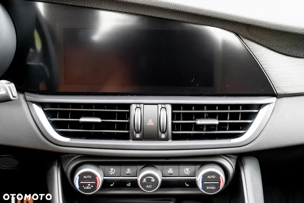 Alfa Romeo Giulia 2.0 Turbo TI Q4 - 34