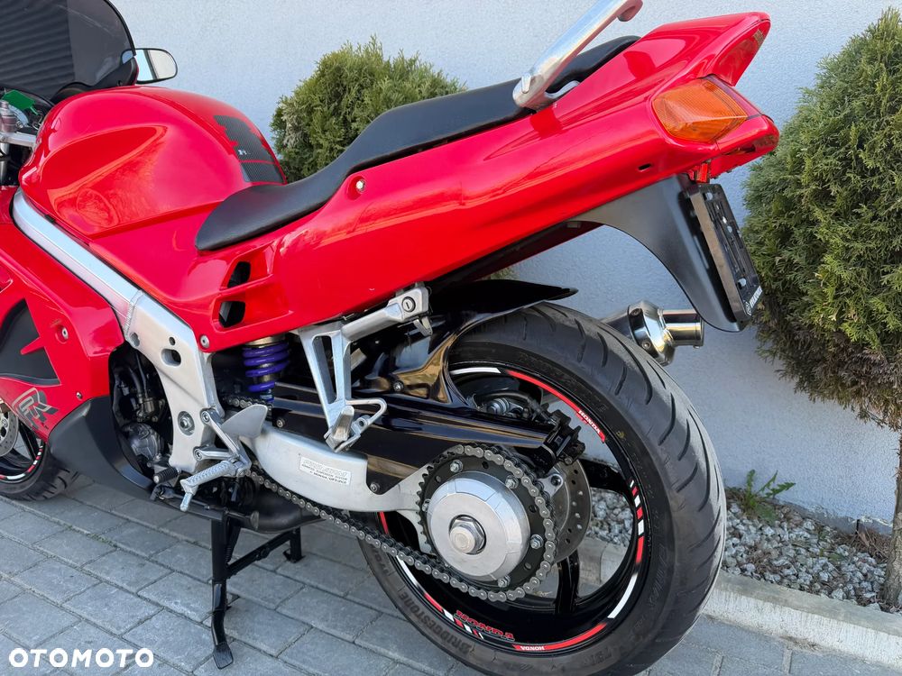 Honda VFR - 32