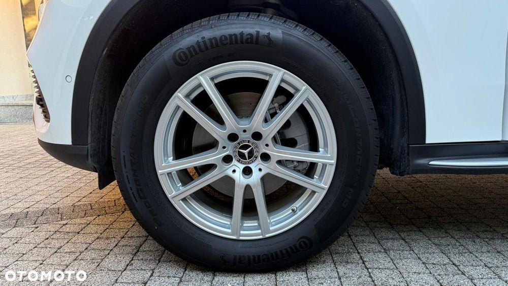 Mercedes-Benz GLC 300 4Matic 9G-TRONIC Avantgarde Advanced - 15