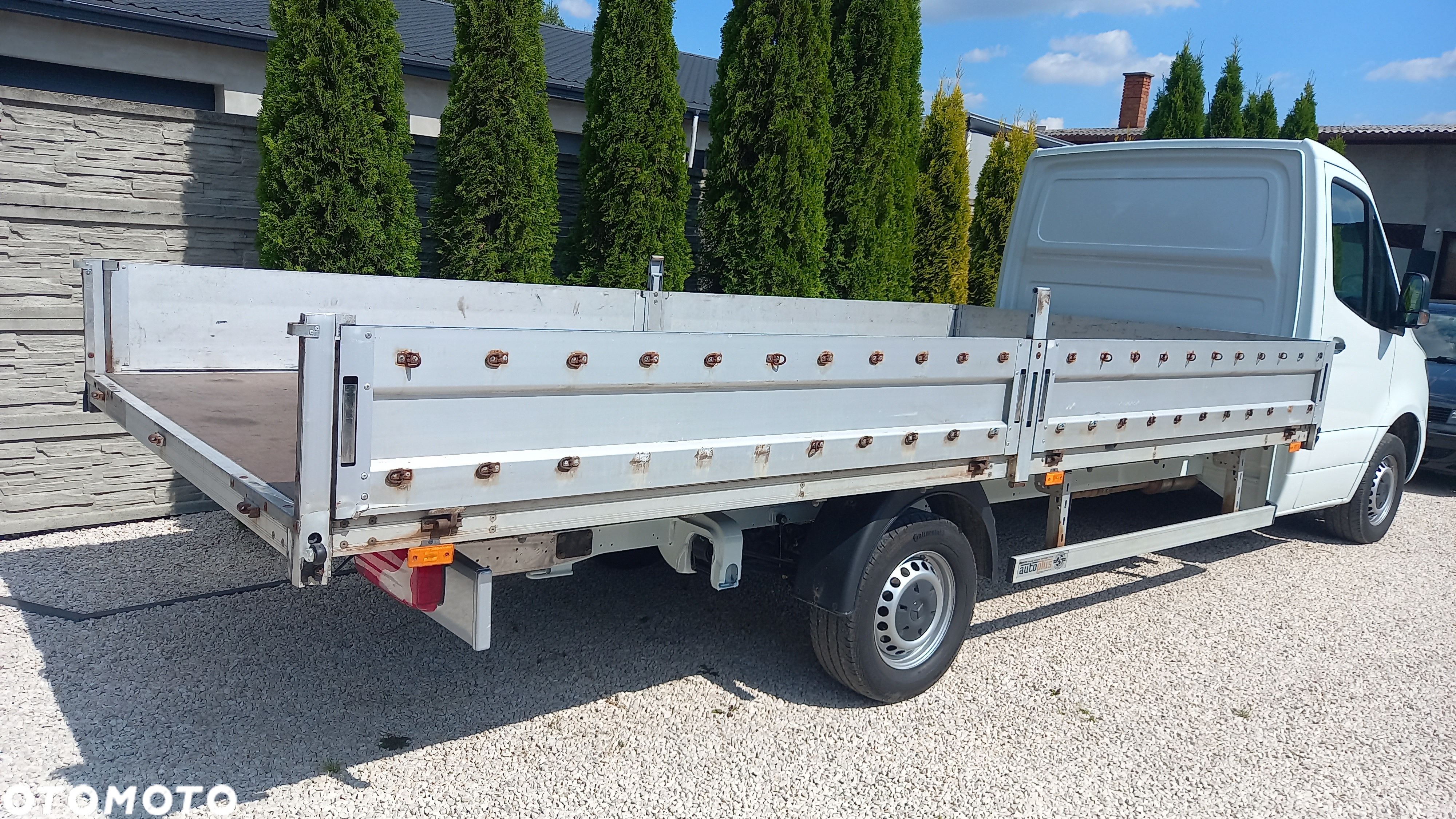 Mercedes-Benz Sprinter - 2