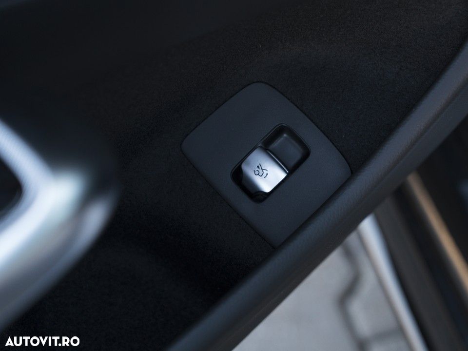 Mercedes-Benz E - 19