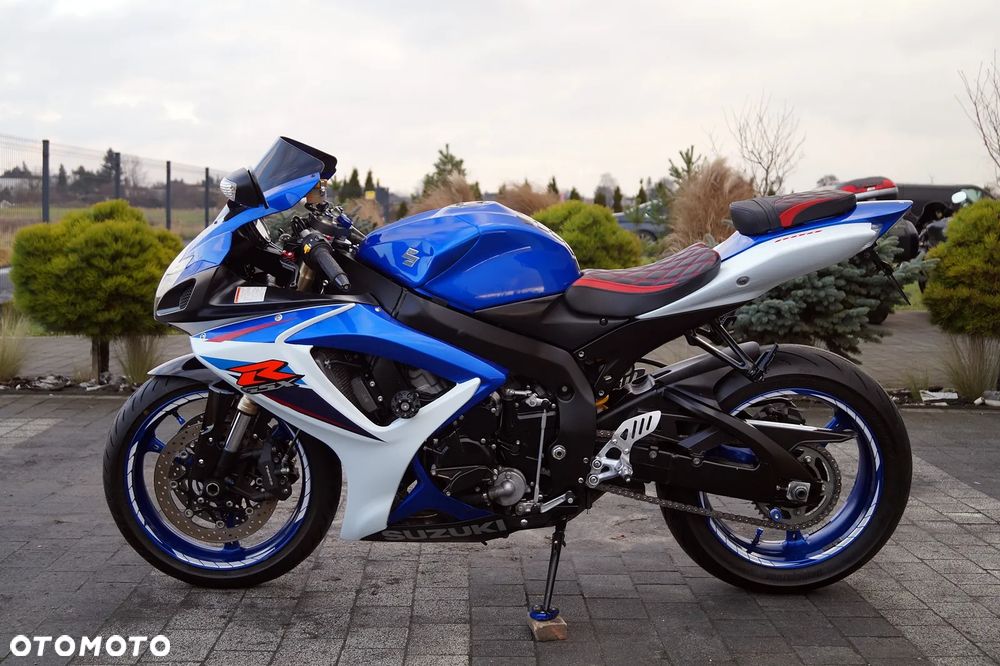 Suzuki GSX-R - 7