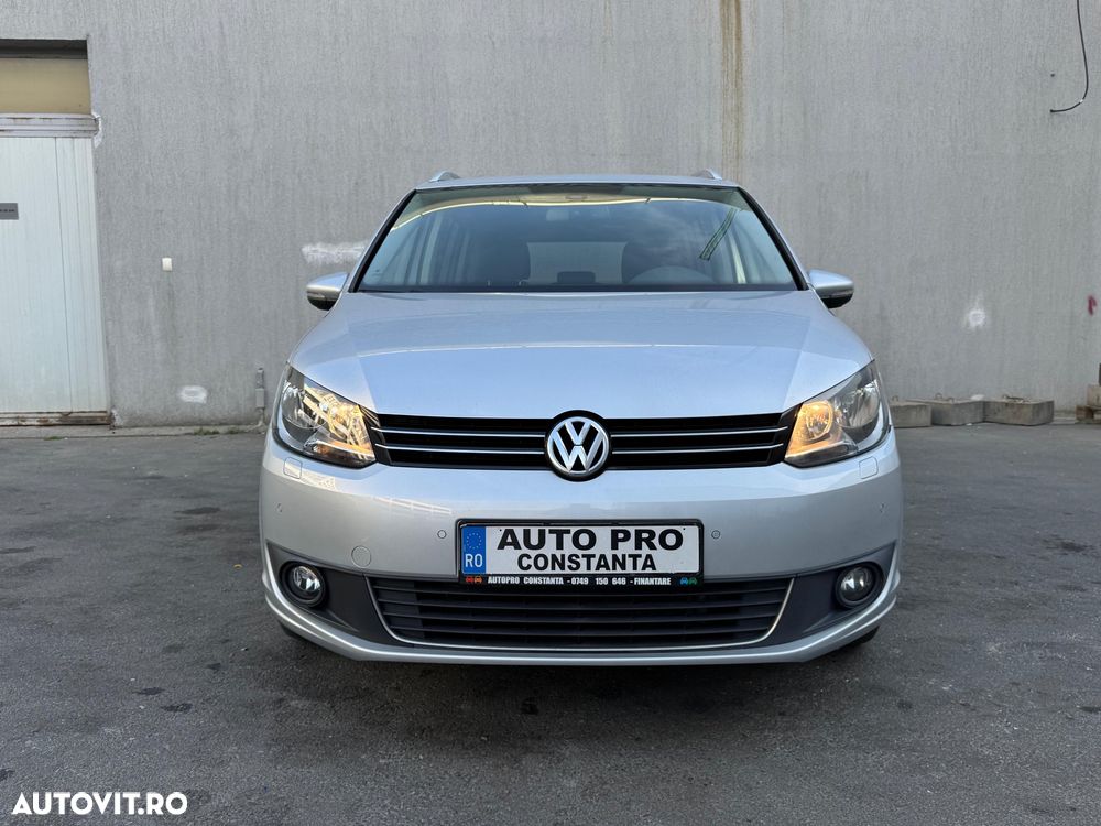 Volkswagen Touran - 12
