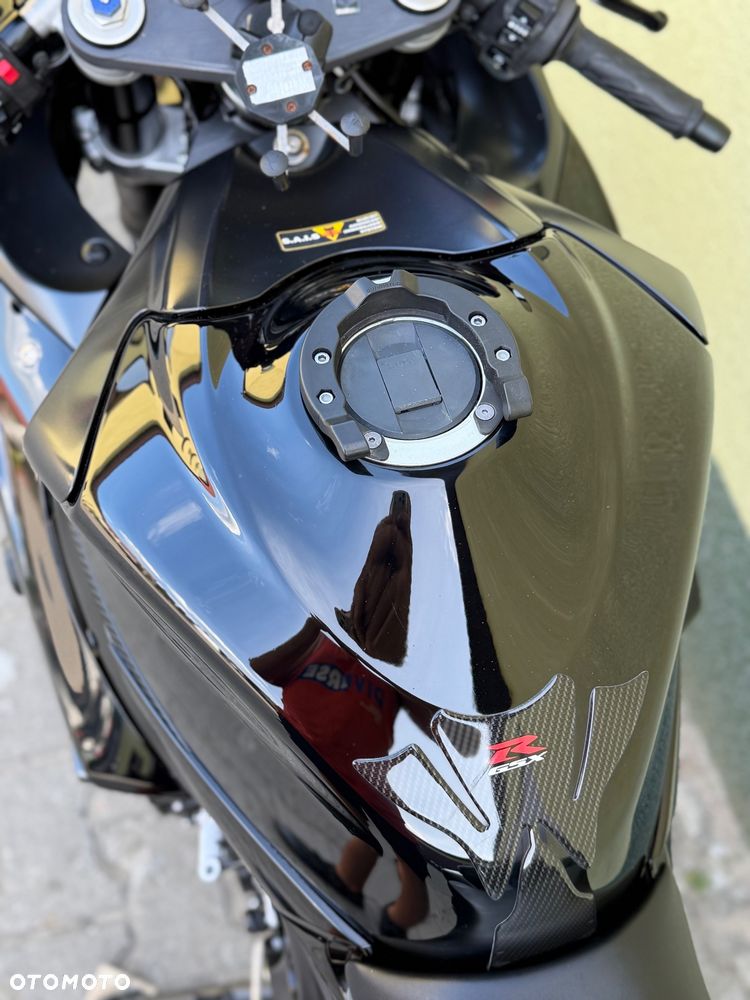 Suzuki GSX-R - 34