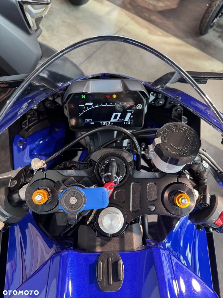 Yamaha R7 - 8