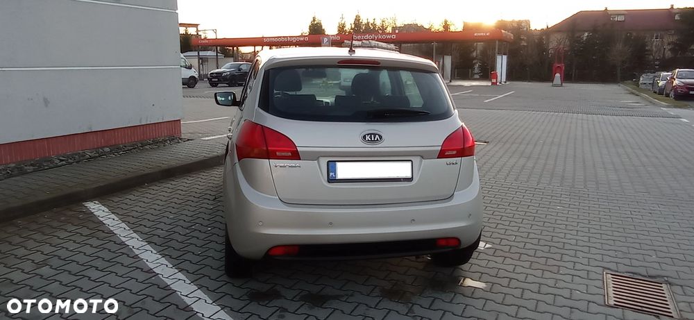 Kia Venga - 6