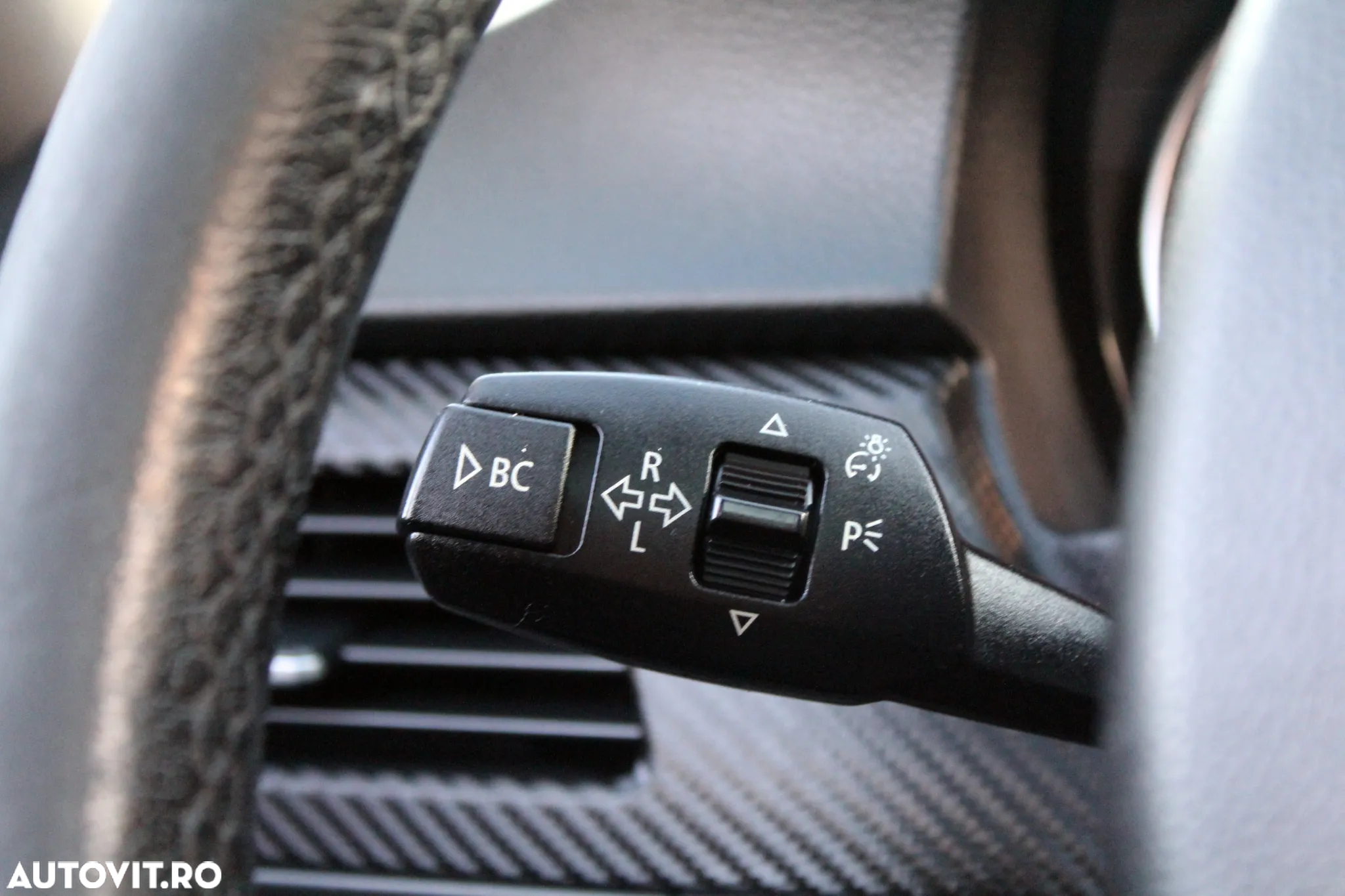 BMW Seria 3 320d DPF Touring - 17