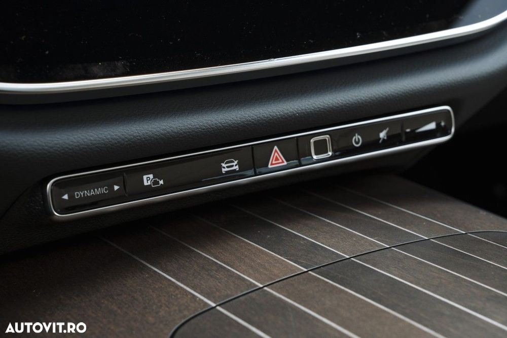 Mercedes-Benz E - 28