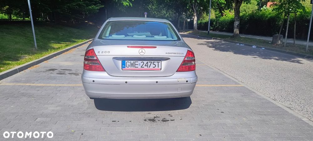 Mercedes-Benz Klasa E 200 Kompressor Classic - 1