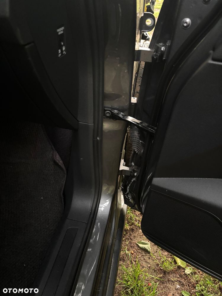 Volkswagen Touran - 13