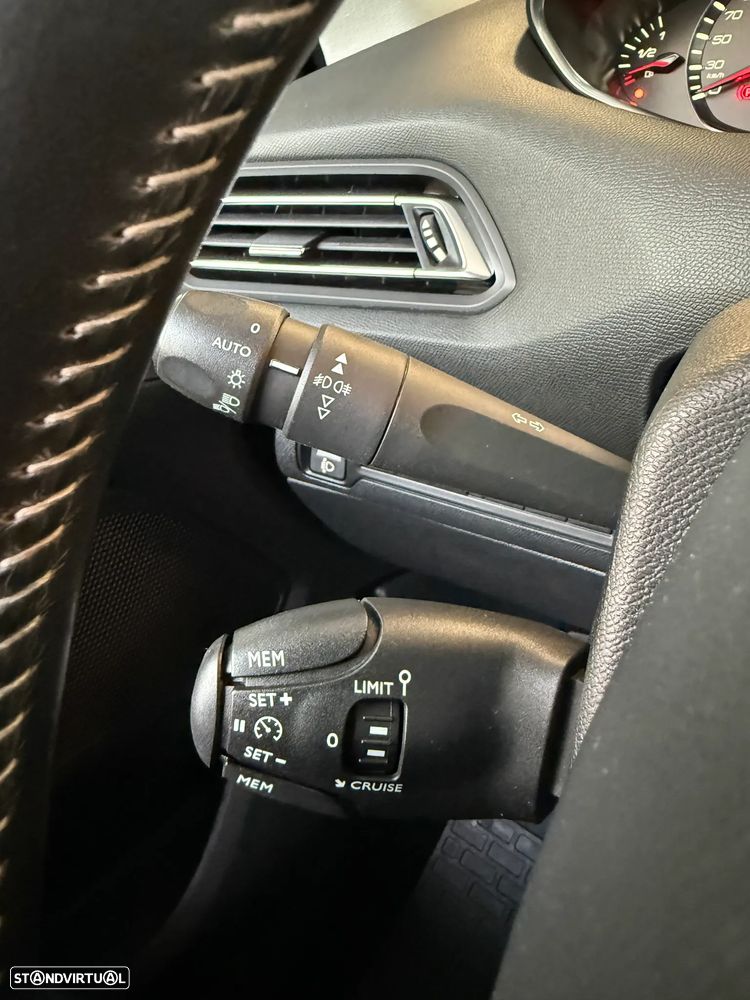 Peugeot 308 SW 1.6 BlueHDi Active - 28