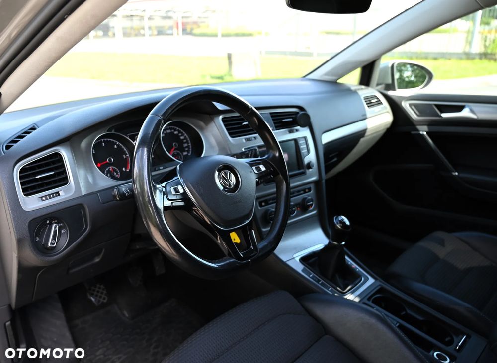 Volkswagen Golf Variant ver-vii-1-6-tdi-bluemotion-trendline - 23