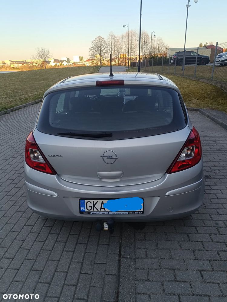 Opel Corsa 1.2 16V Edition - 4
