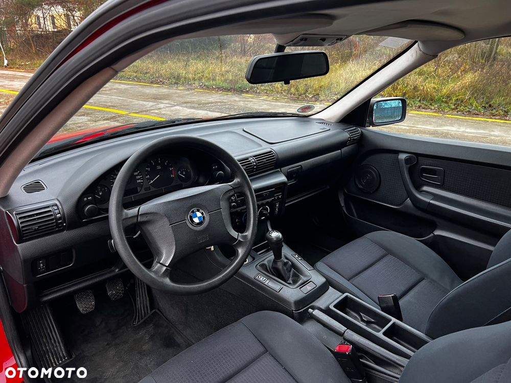 BMW Seria 3 316i - 27