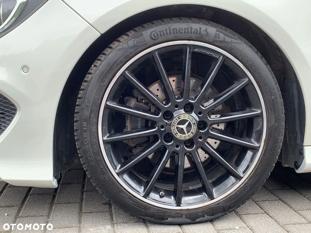 Mercedes-Benz CLA 180 7G-DCT AMG Line - 7