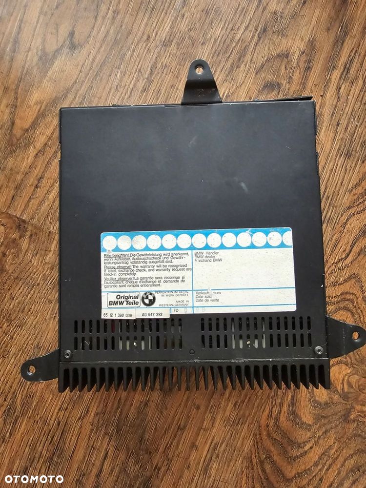 WZMACNIACZ BMW 8 E31 840 850 65121392009 - 4