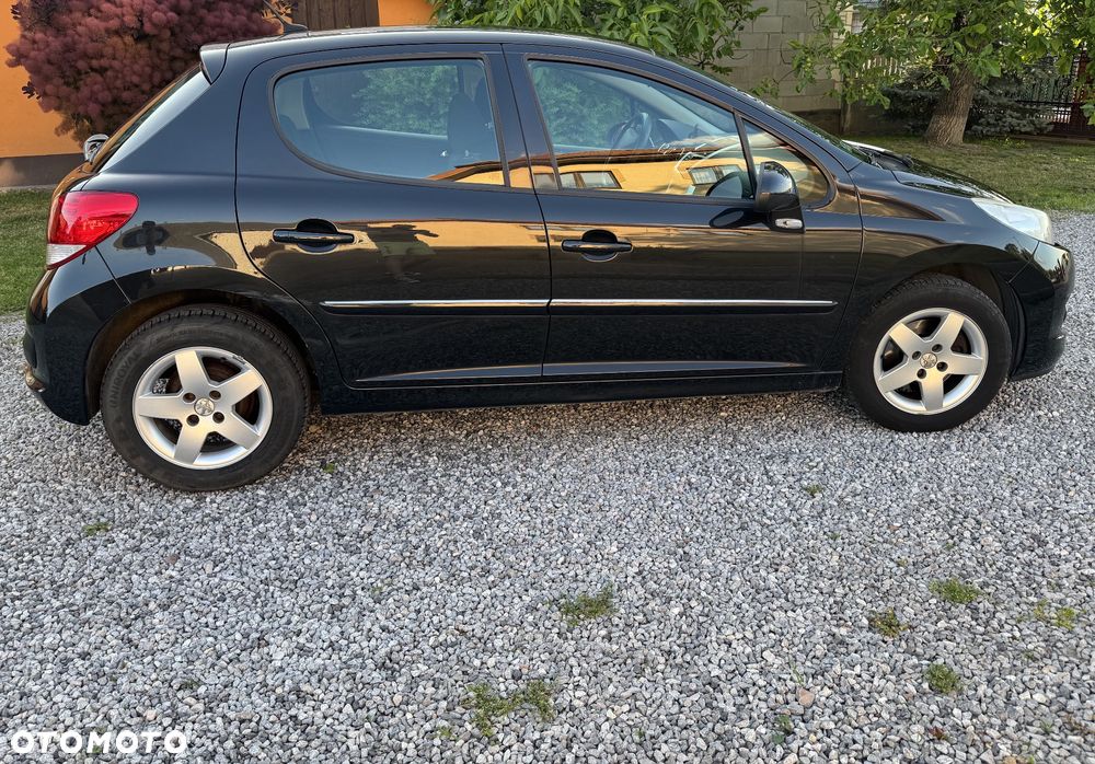 Peugeot 207 1.4 16V Trendy - 5