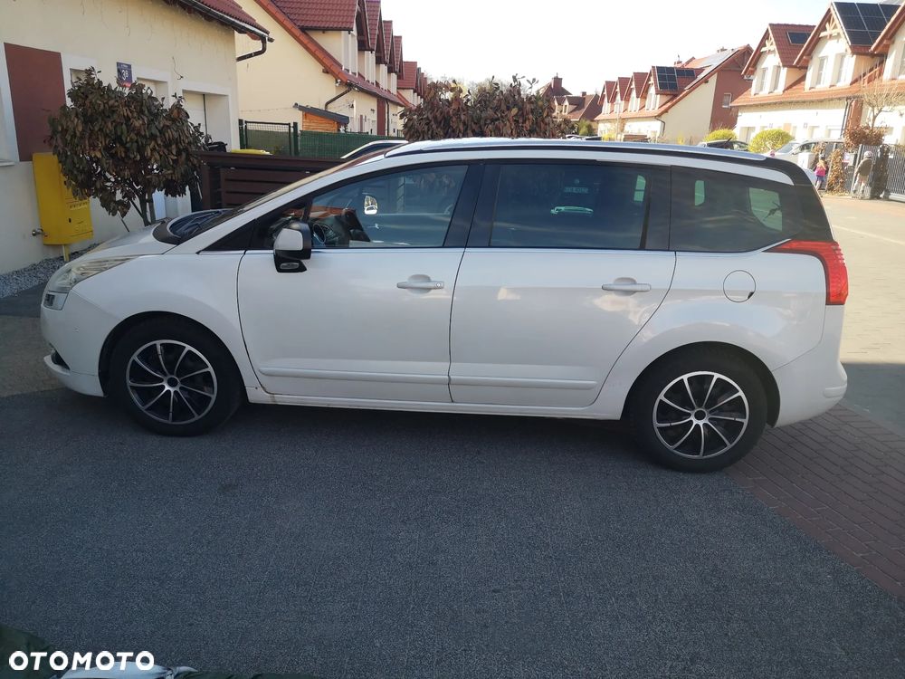 Peugeot 5008 - 3