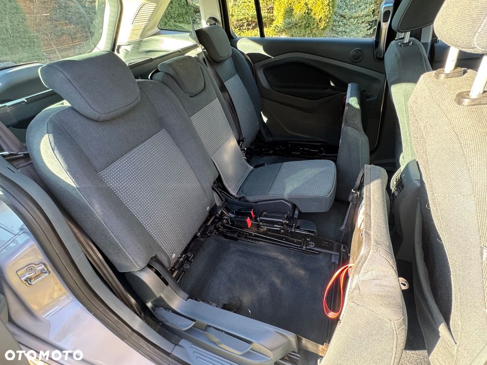 Ford Grand C-MAX - 21