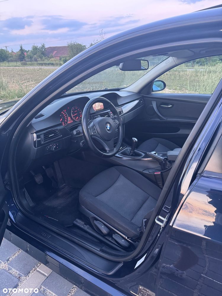 BMW Seria 3 - 12