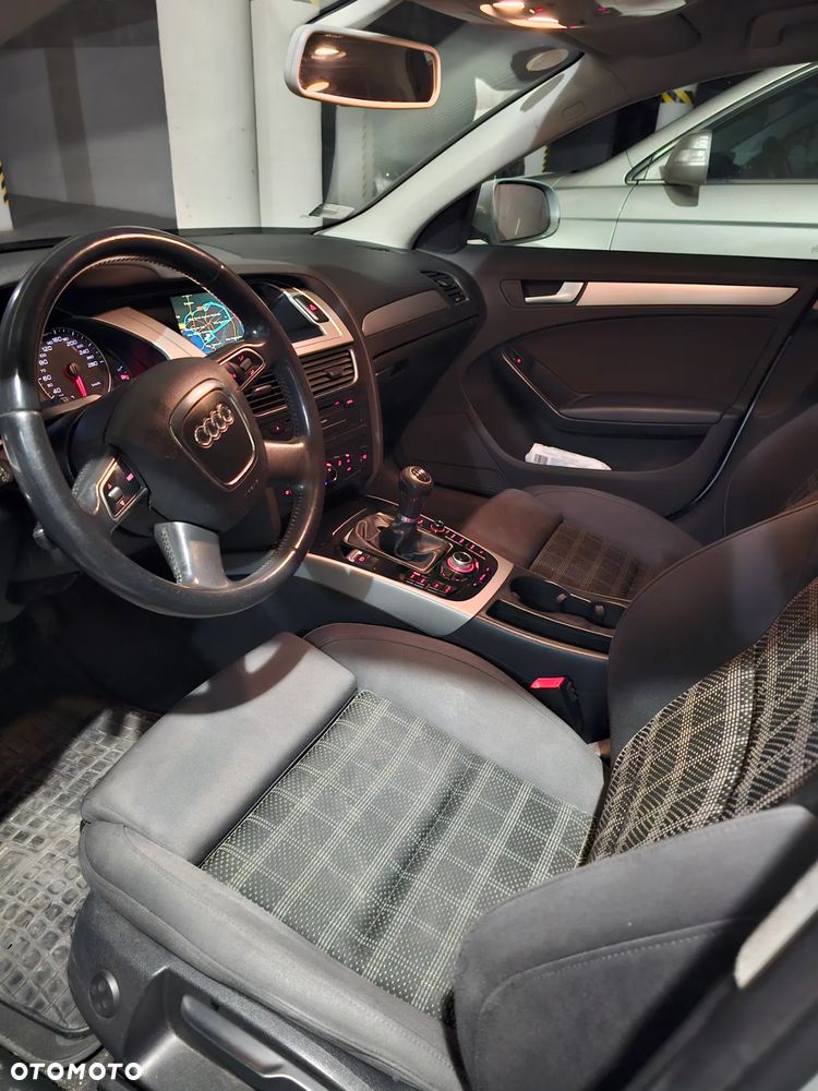 Audi A4 Avant 2.0 TDI - 13