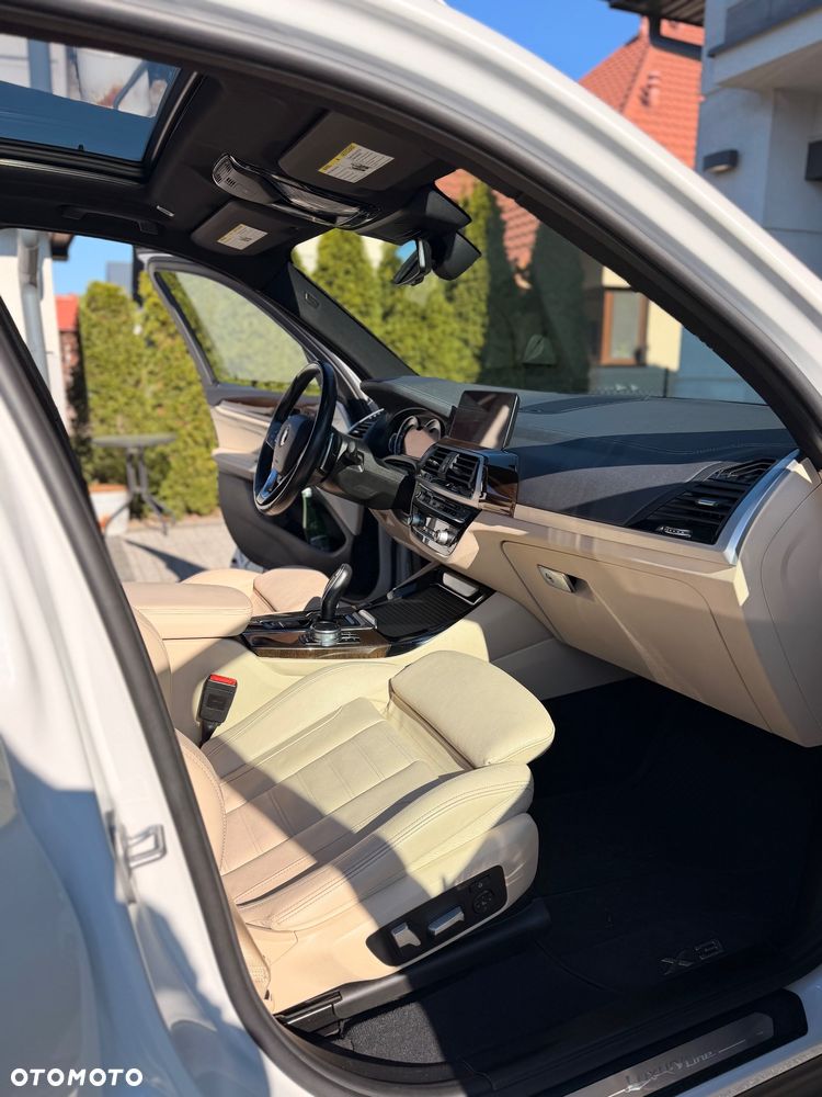 BMW X3 xDrive30i Luxury Line - 25