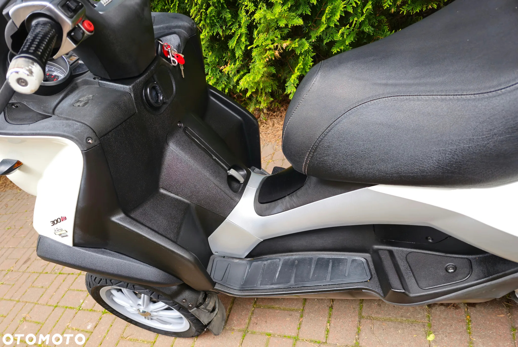Piaggio MP-3 - 15