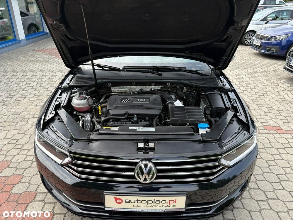Volkswagen Passat - 35