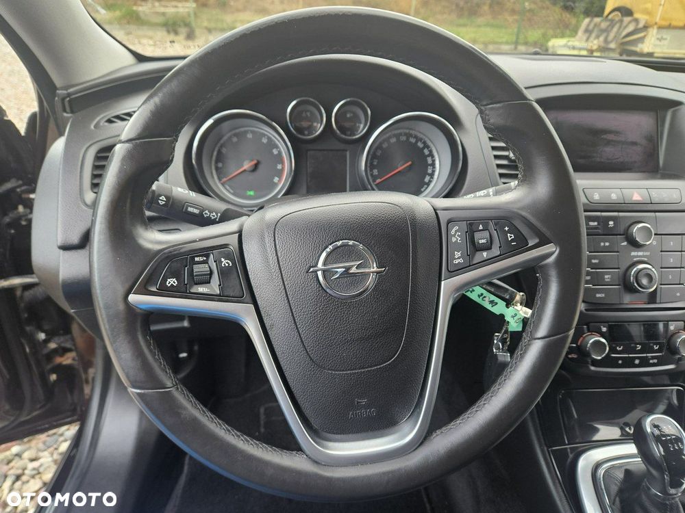 Opel Insignia - 15